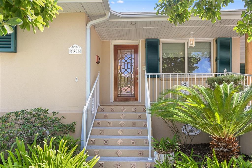 1305 GARDENIA Drive