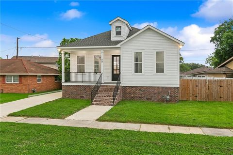 29 W CARMACK Drive Chalmette LA 70043