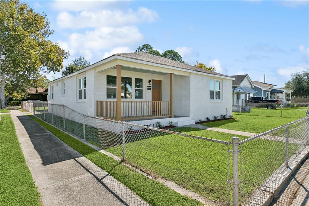 1209 CLAIBORNE Drive