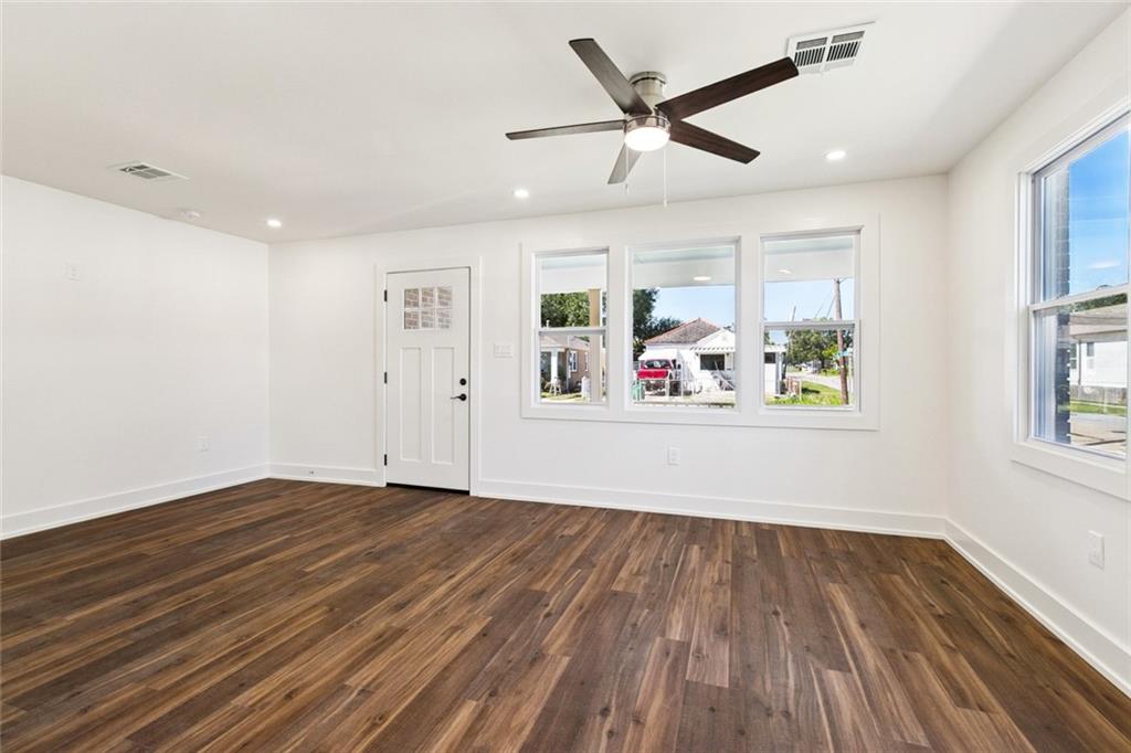 1209 CLAIBORNE Drive