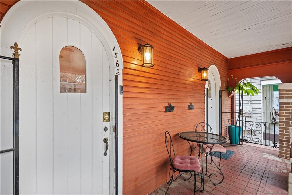 1562 N DORGENOIS Street