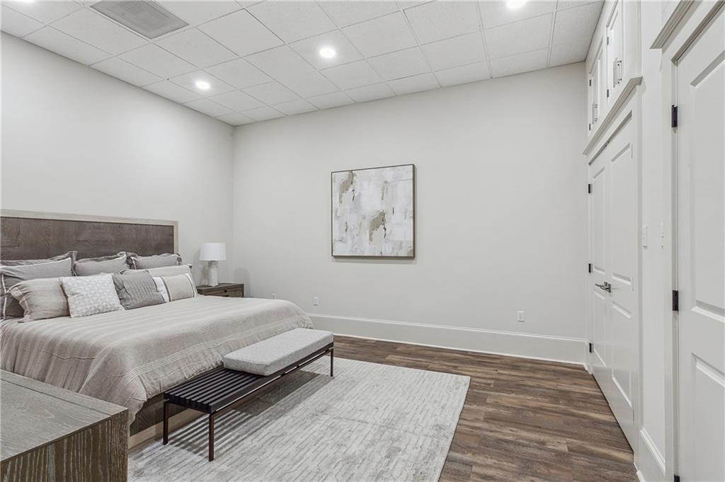 New Orleans, Louisiana 70130, United States, 3 Bedrooms Bedrooms, ,2 BathroomsBathrooms,Residential,Pending,56244