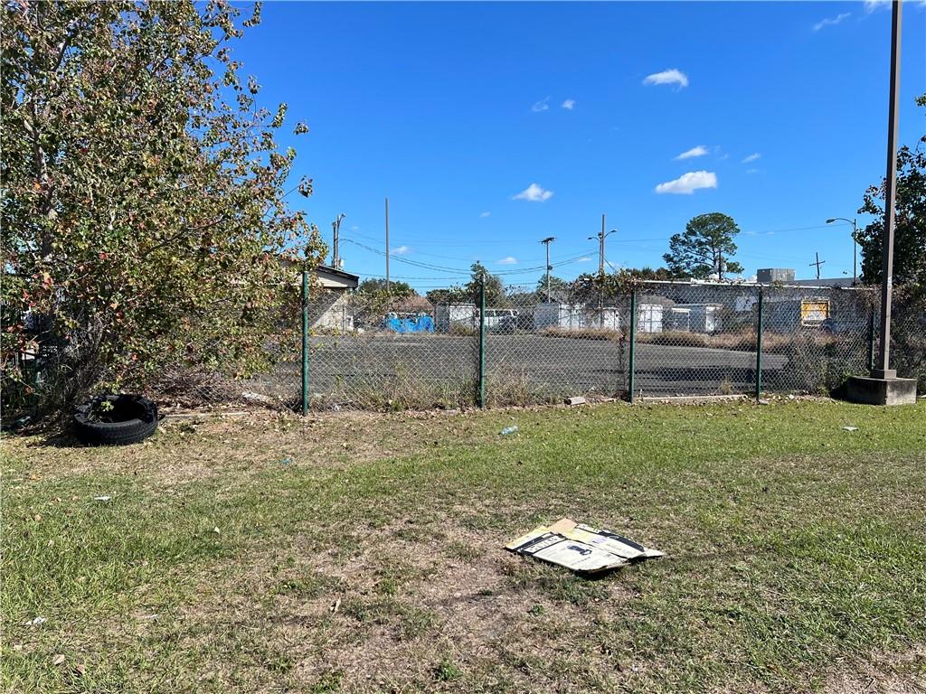 7431 SAINT BERNARD Highway