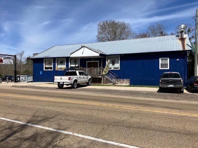 302 W 22 Highway