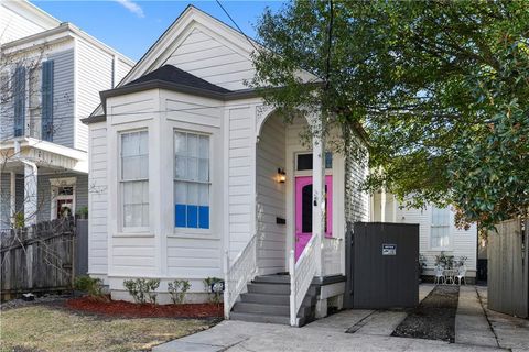 328 S SCOTT Street New Orleans LA 70119