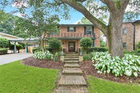 2534 DANBURY Drive New Orleans LA 70131