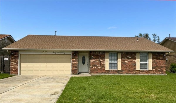 4920 WHITE OAK DR, MARRERO, LA 70072 - Image f7b6b71f83dd2c45c533e737e54ee96a/3500854248