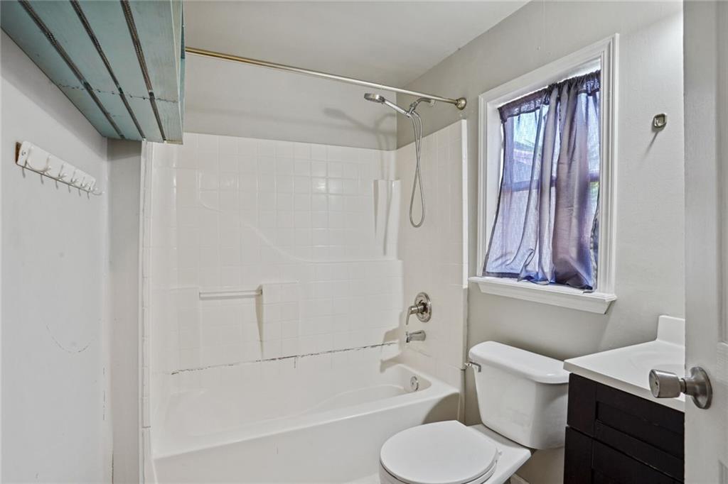 New Orleans, Louisiana 70119, United States, 4 Bedrooms Bedrooms, ,2 BathroomsBathrooms,Residential,Active,65639