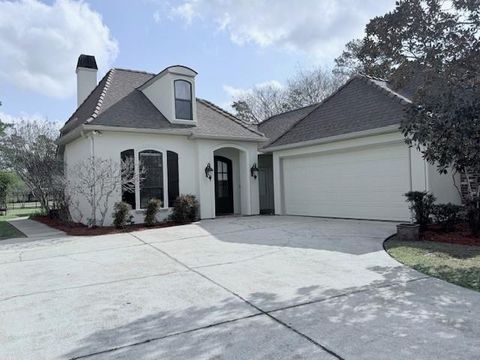 228 HIGH Street Abita Springs LA 70420