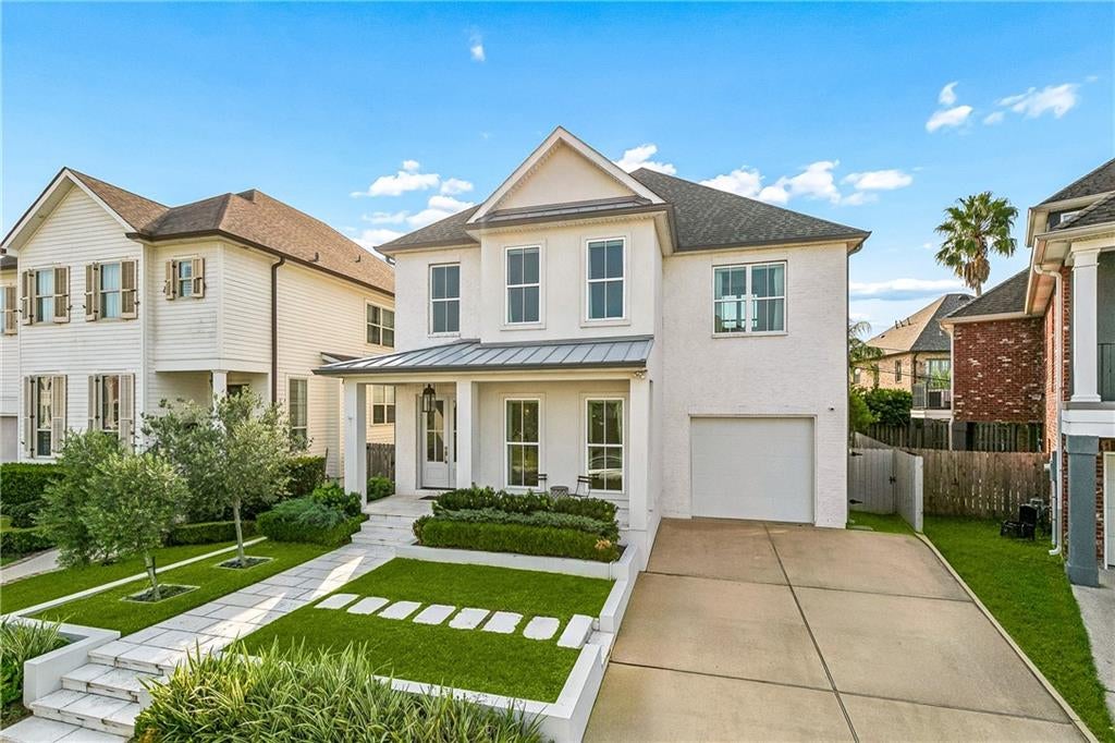210 E MAPLE RIDGE Drive