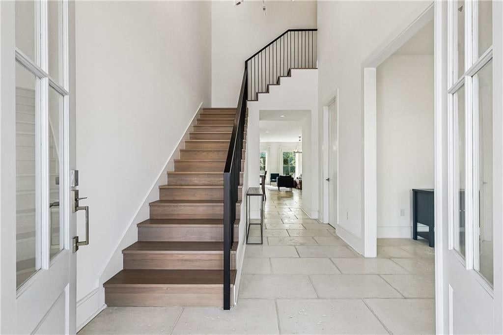 210 E MAPLE RIDGE Drive