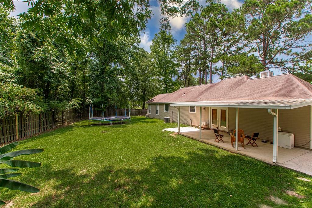 20012 TWIN OAKS Drive