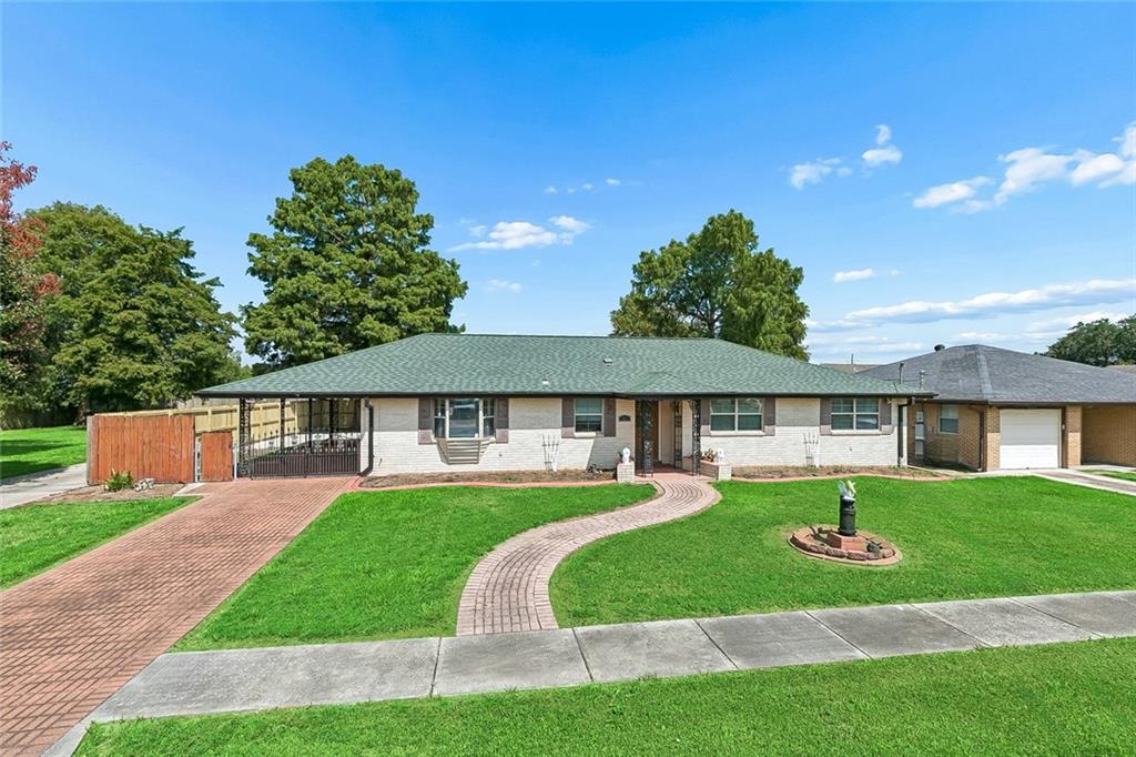 2308 MARGARET Lane