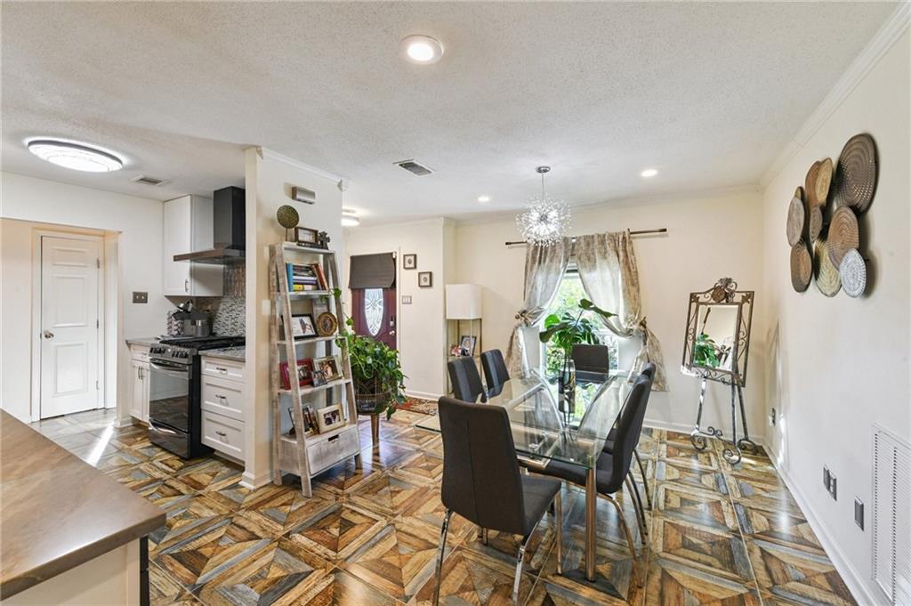 308 RIVER OAKS Drive