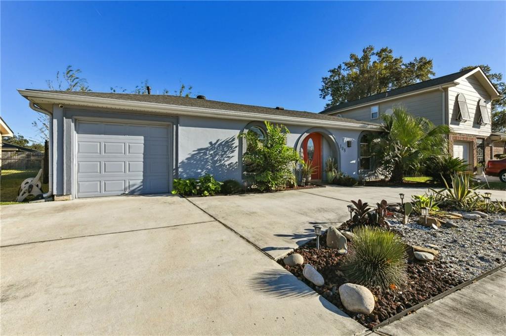 308 RIVER OAKS Drive