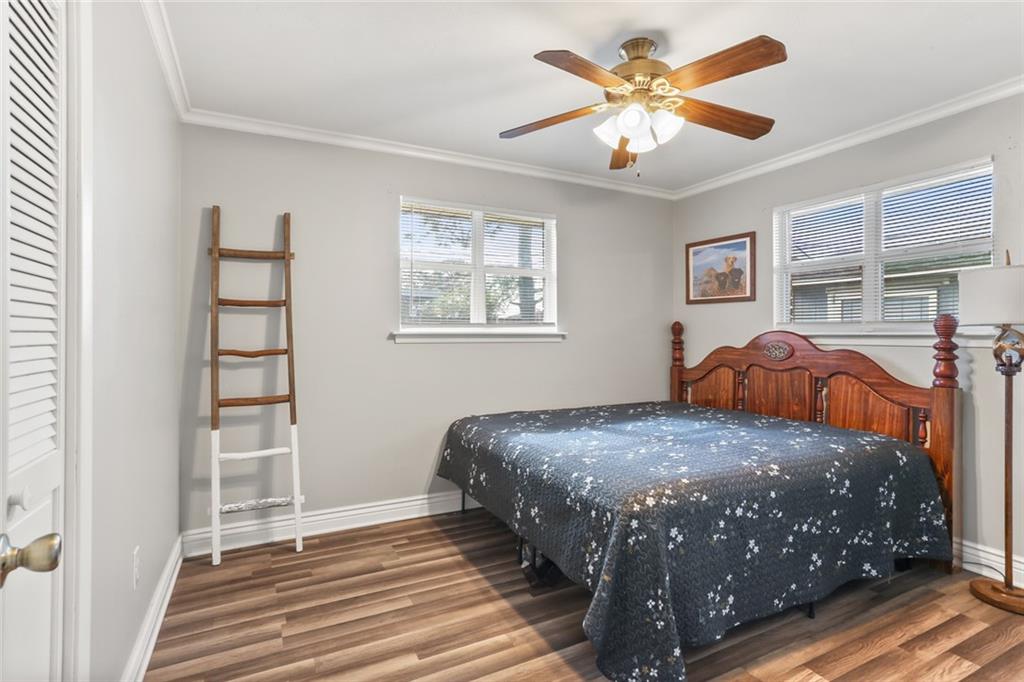 1518 MAPLEWOOD Drive