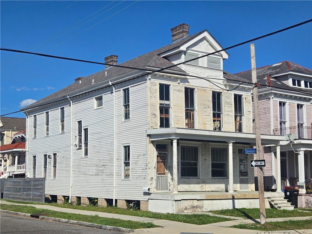 137 39 S SCOTT Street