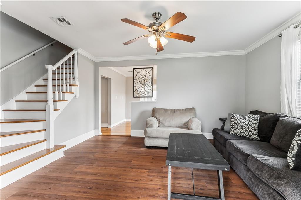 918 RIDGELAKE Drive