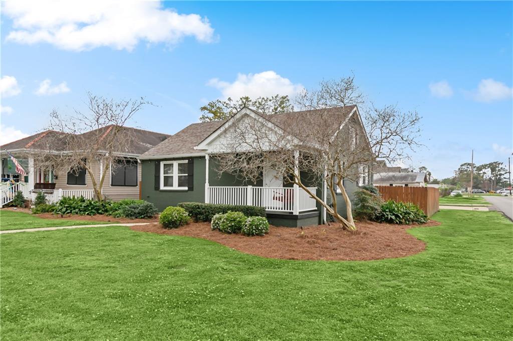 918 RIDGELAKE Drive