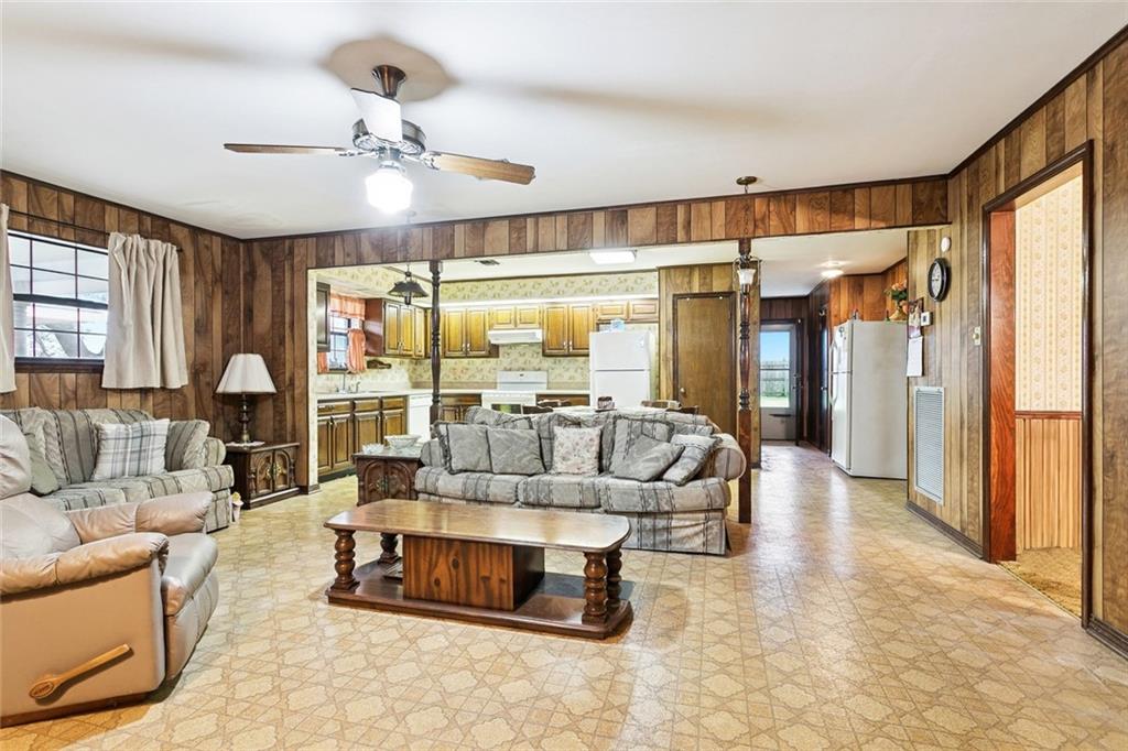 318 SAINT ROSE Avenue