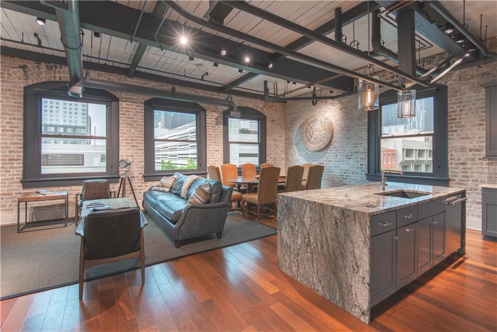 888 GIROD Street 301