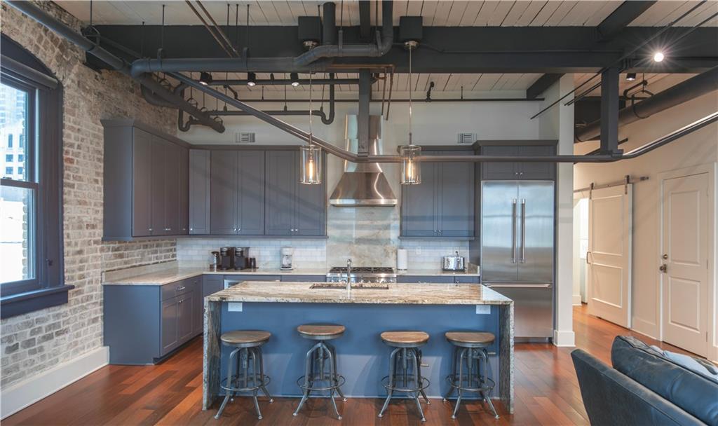 888 GIROD Street 301