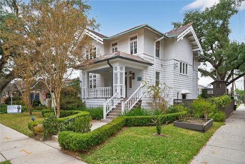 59 FONTAINEBLEAU Drive New Orleans LA 70125