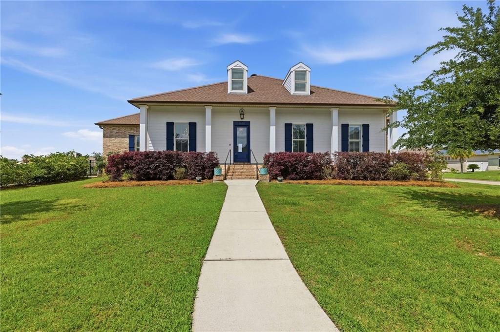 1632 VELA Cove