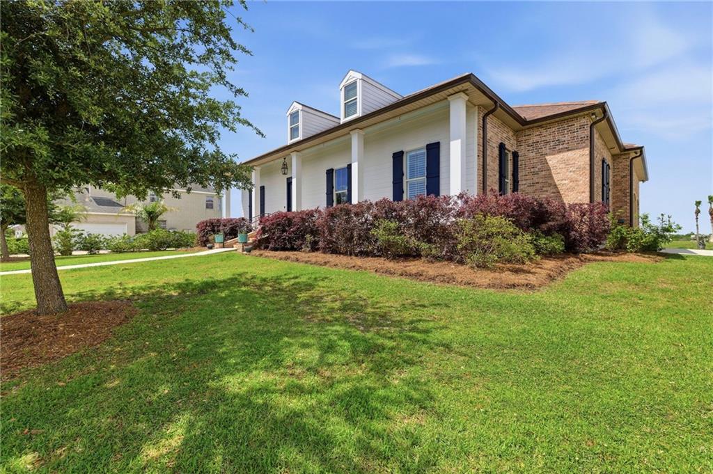 1632 VELA Cove