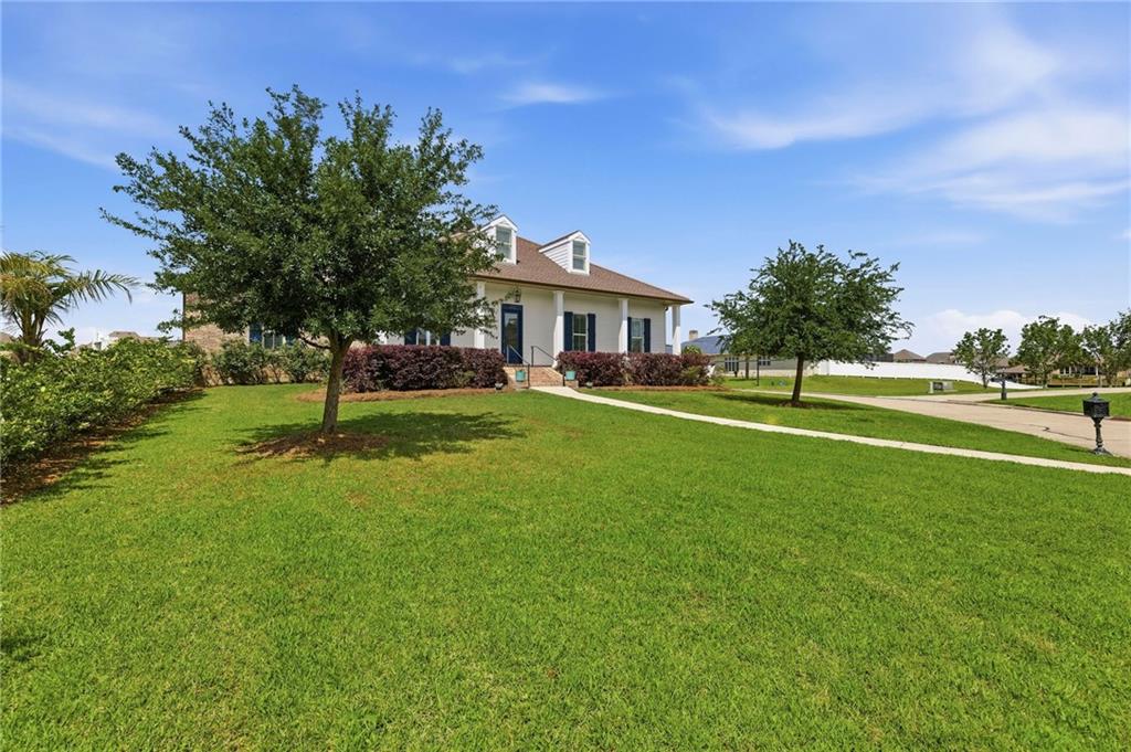 1632 VELA Cove