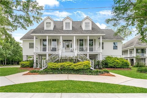 2704 SOUTH Street Mandeville LA 70448