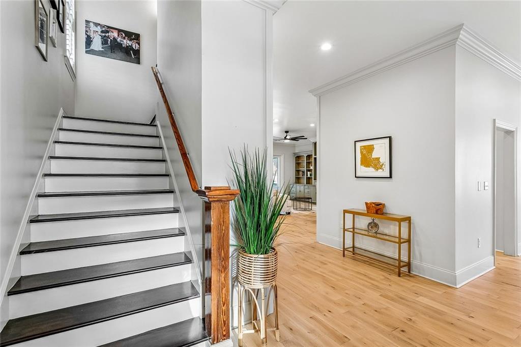 6050 GENERAL DIAZ Street