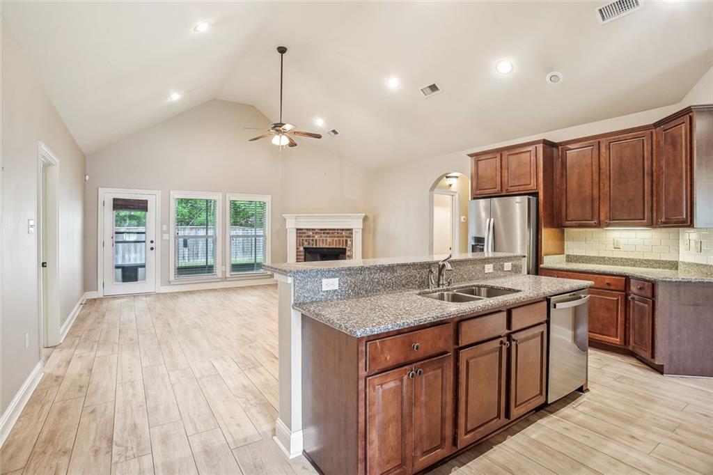 Madisonville, Louisiana 70447, United States, 4 Bedrooms Bedrooms, ,3 BathroomsBathrooms,Residential,Active,11652