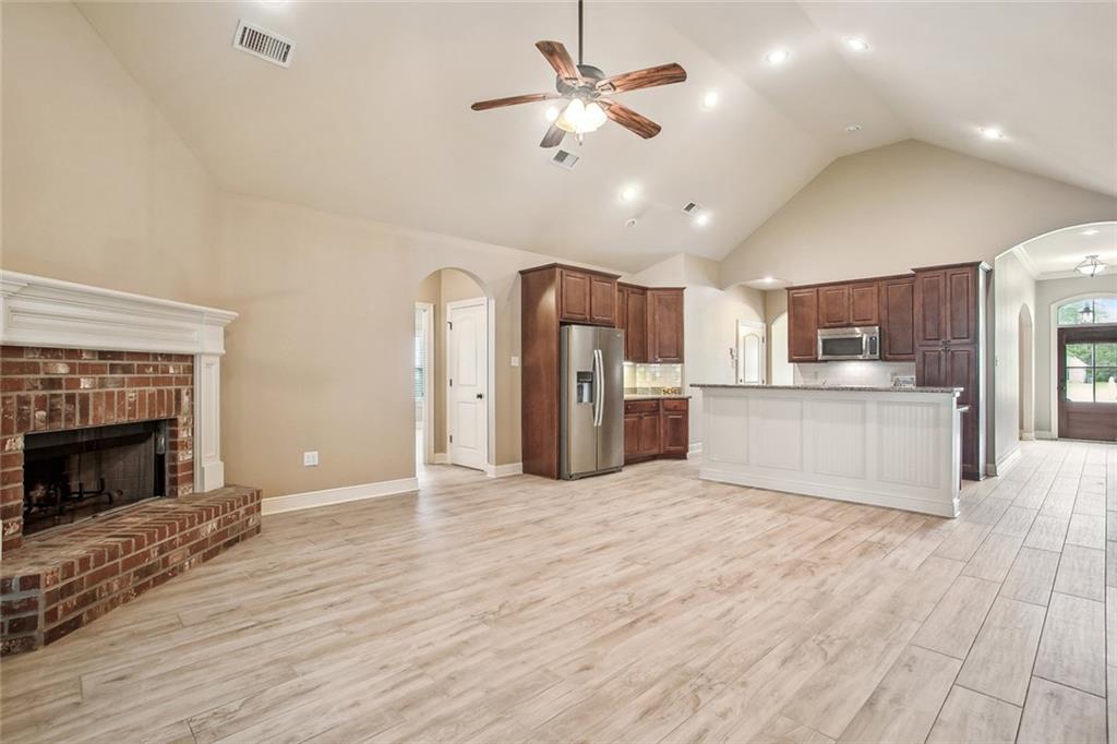 Madisonville, Louisiana 70447, United States, 4 Bedrooms Bedrooms, ,3 BathroomsBathrooms,Residential,Active,11652