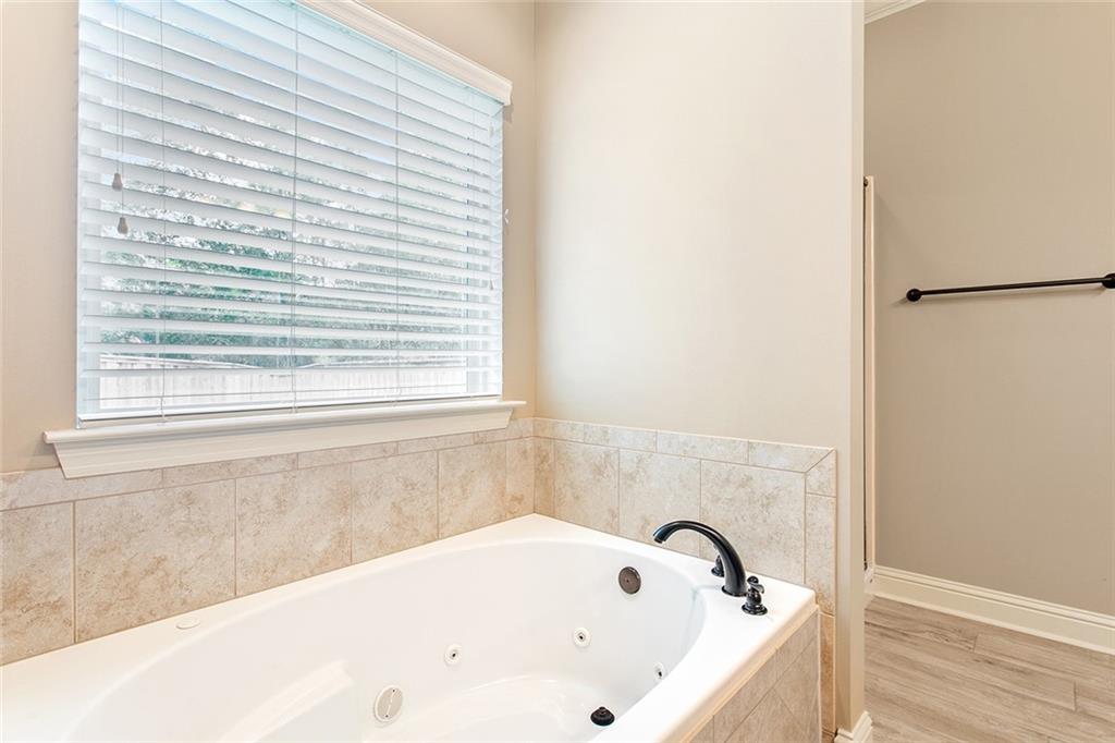 Madisonville, Louisiana 70447, United States, 4 Bedrooms Bedrooms, ,3 BathroomsBathrooms,Residential,Active,11652