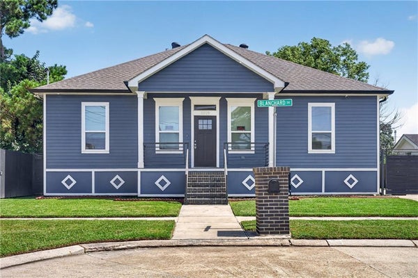 2509 BLANCHARD DR, CHALMETTE, LA 70043 - Image f9eec9aedf9d0a7a2cd50fe28dc15ed9/1380815985