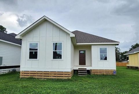MLS: 2500244