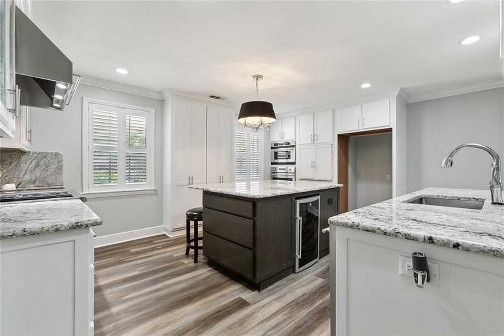 9504 ROBIN Lane