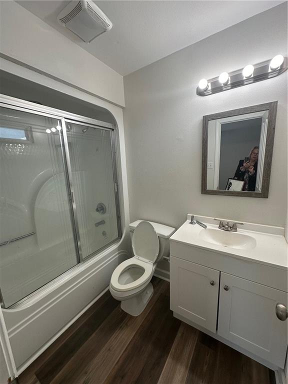 Metairie, Louisiana 70001, United States, 3 Bedrooms Bedrooms, ,4 BathroomsBathrooms,Residential,Active,66320