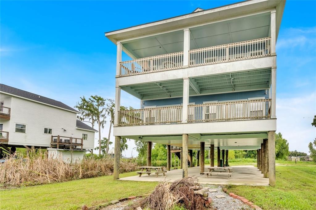 Vacherie, Louisiana 70090, United States, 3 Bedrooms Bedrooms, ,4 BathroomsBathrooms,Residential,Active,47555