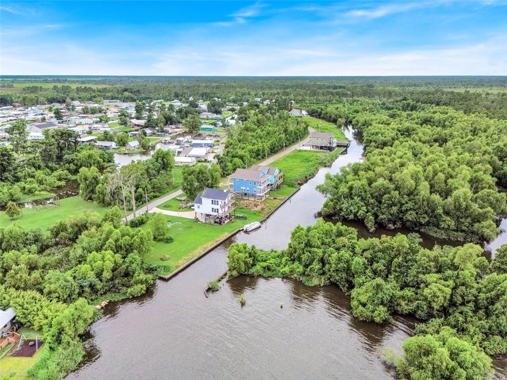 Vacherie, Louisiana 70090, United States, 3 Bedrooms Bedrooms, ,4 BathroomsBathrooms,Residential,Active,47555