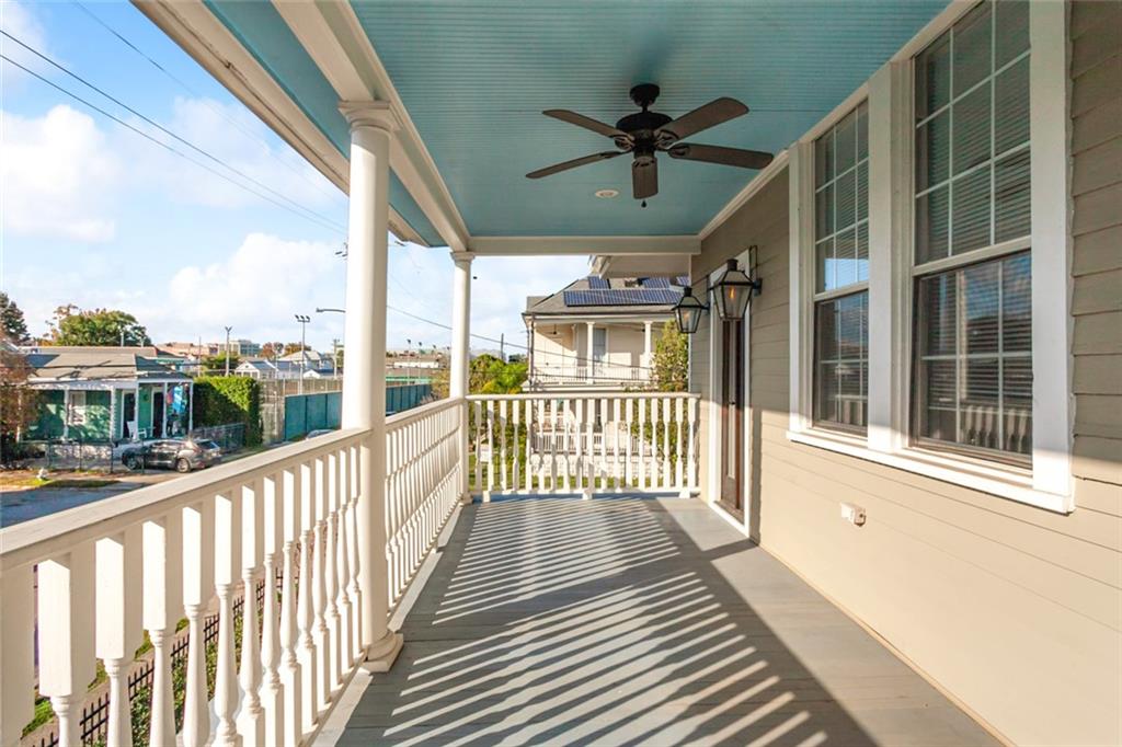 New Orleans, Louisiana 70115, United States, 4 Bedrooms Bedrooms, ,4 BathroomsBathrooms,Residential,Pending,40503