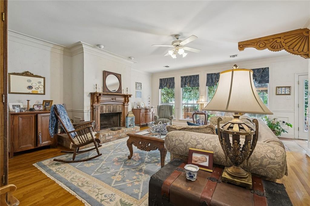 324 ROSEDOWN Way
