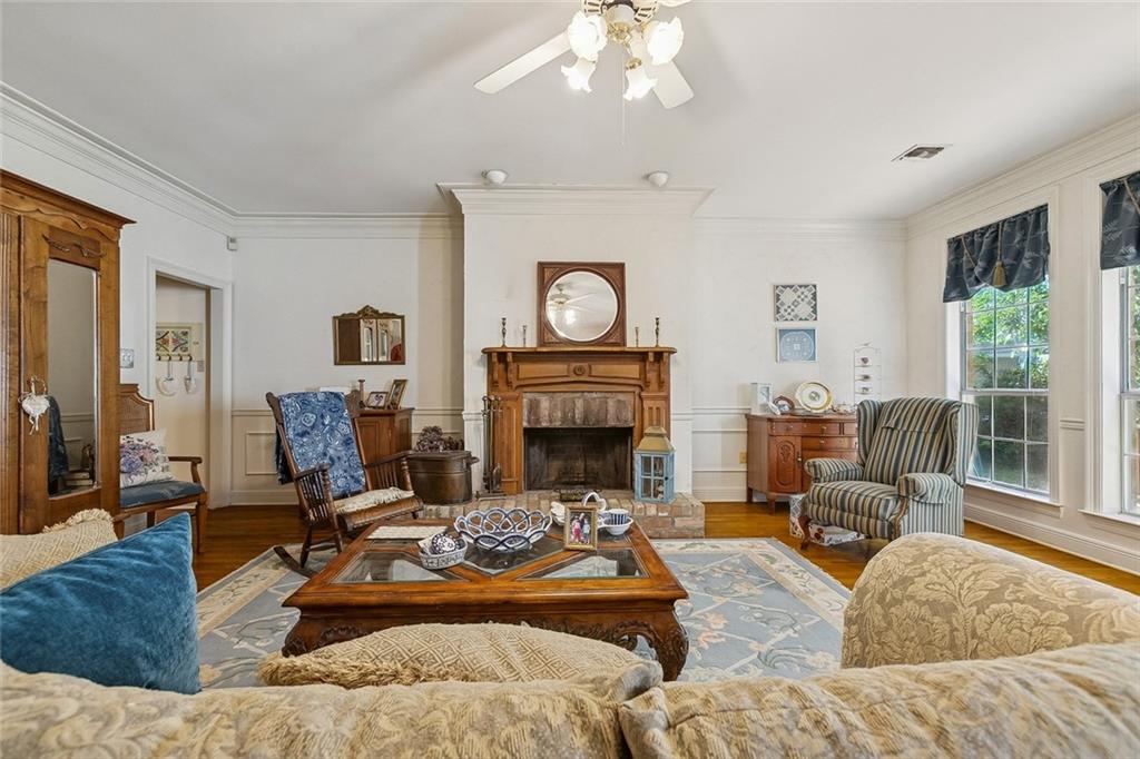 324 ROSEDOWN Way