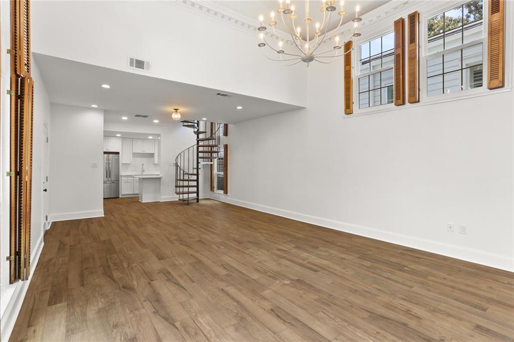 New Orleans, Louisiana 70115, United States, 2 Bedrooms Bedrooms, ,2 BathroomsBathrooms,Residential,Active,52599