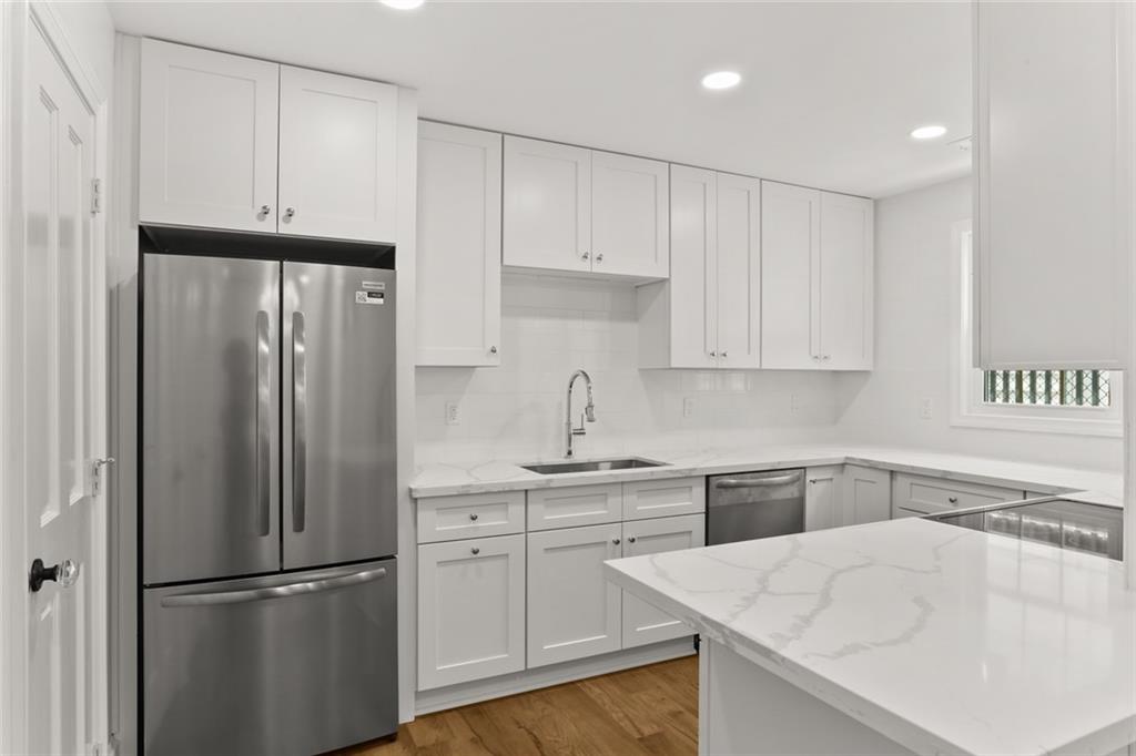 New Orleans, Louisiana 70115, United States, 2 Bedrooms Bedrooms, ,2 BathroomsBathrooms,Residential,Active,52599