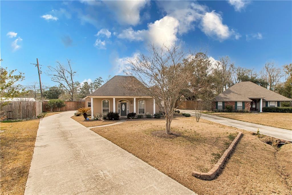 Hammond, Louisiana 70403, United States, 3 Bedrooms Bedrooms, ,3 BathroomsBathrooms,Residential,Pending,65057