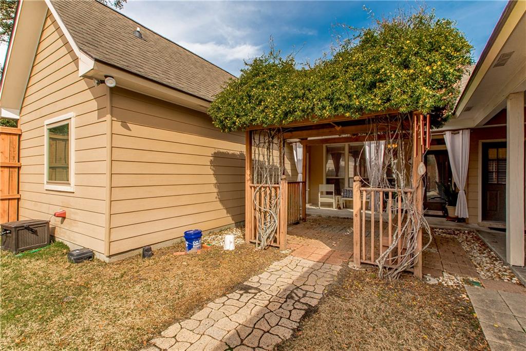 Hammond, Louisiana 70403, United States, 3 Bedrooms Bedrooms, ,3 BathroomsBathrooms,Residential,Pending,65057