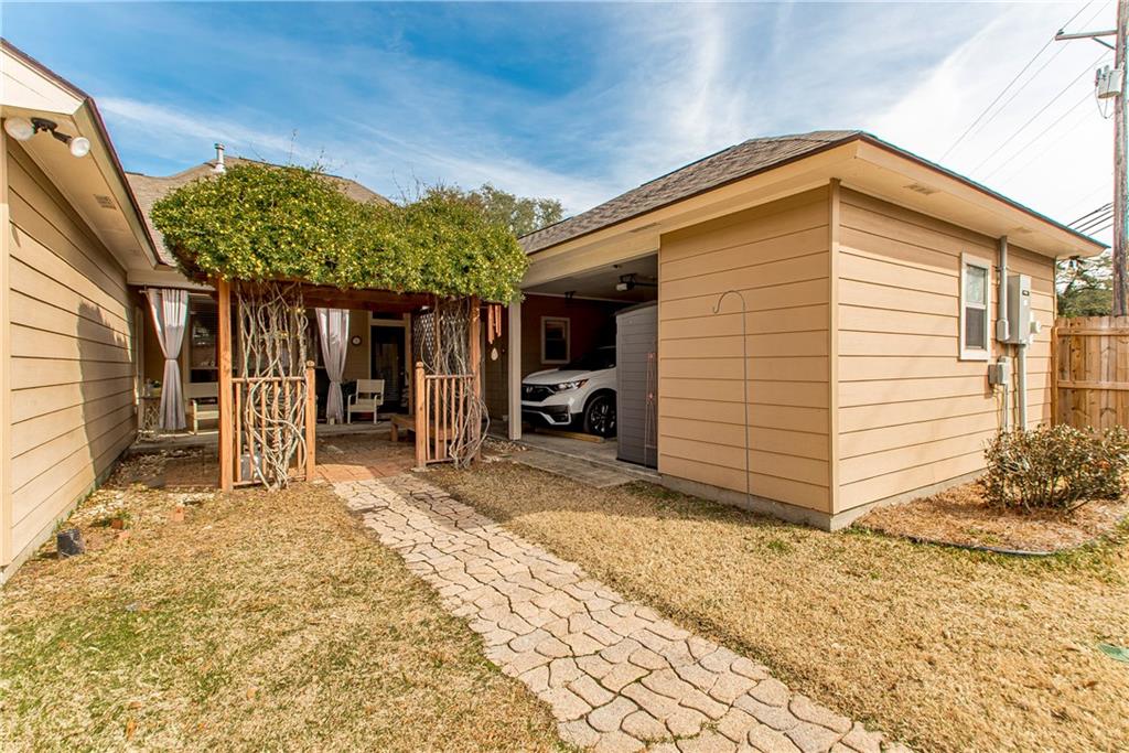 Hammond, Louisiana 70403, United States, 3 Bedrooms Bedrooms, ,3 BathroomsBathrooms,Residential,Pending,65057