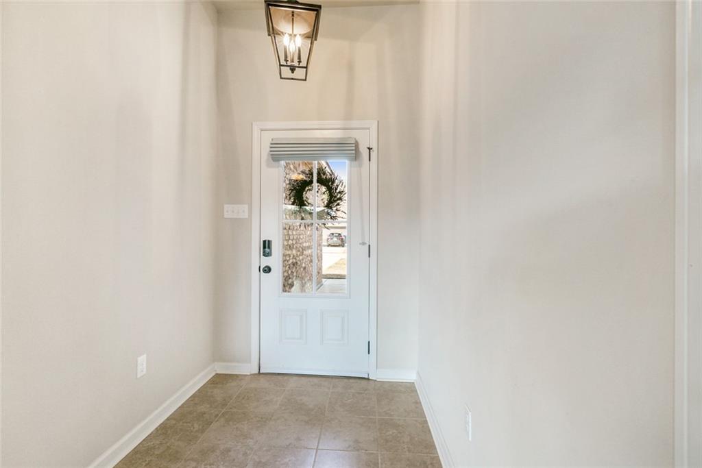 Covington, Louisiana 70435, United States, 3 Bedrooms Bedrooms, ,2 BathroomsBathrooms,Residential,Pending,64805